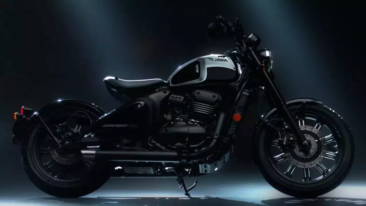Jawa 42 Bobber Black Mirror का नया वेरिएंट: जानें इसके बेहतरीन फीचर्स और कीमत!