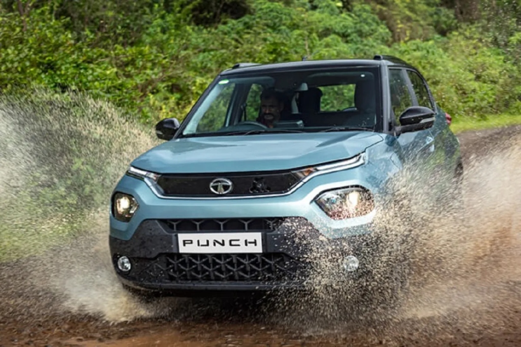 Tata Punch 2024 कॉम्पैक्ट SUV मॉडर्न फीचर्स, शानदार माइलेज और किफायती कीमत के साथ। जानें इसके फीचर्स और क्यों यह है आपके लिए सही चॉइस।